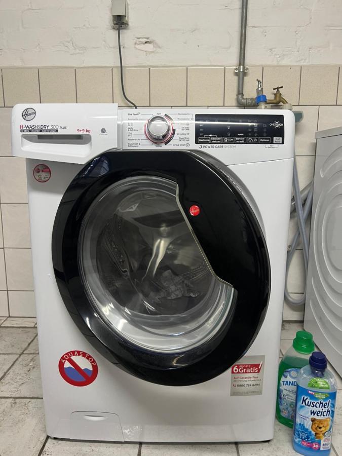 Ferienwohnung Flughafennahe zentrale voll möblierte Wohlfühlatmosphäre Erdgeschoss Duisburg Exterior foto